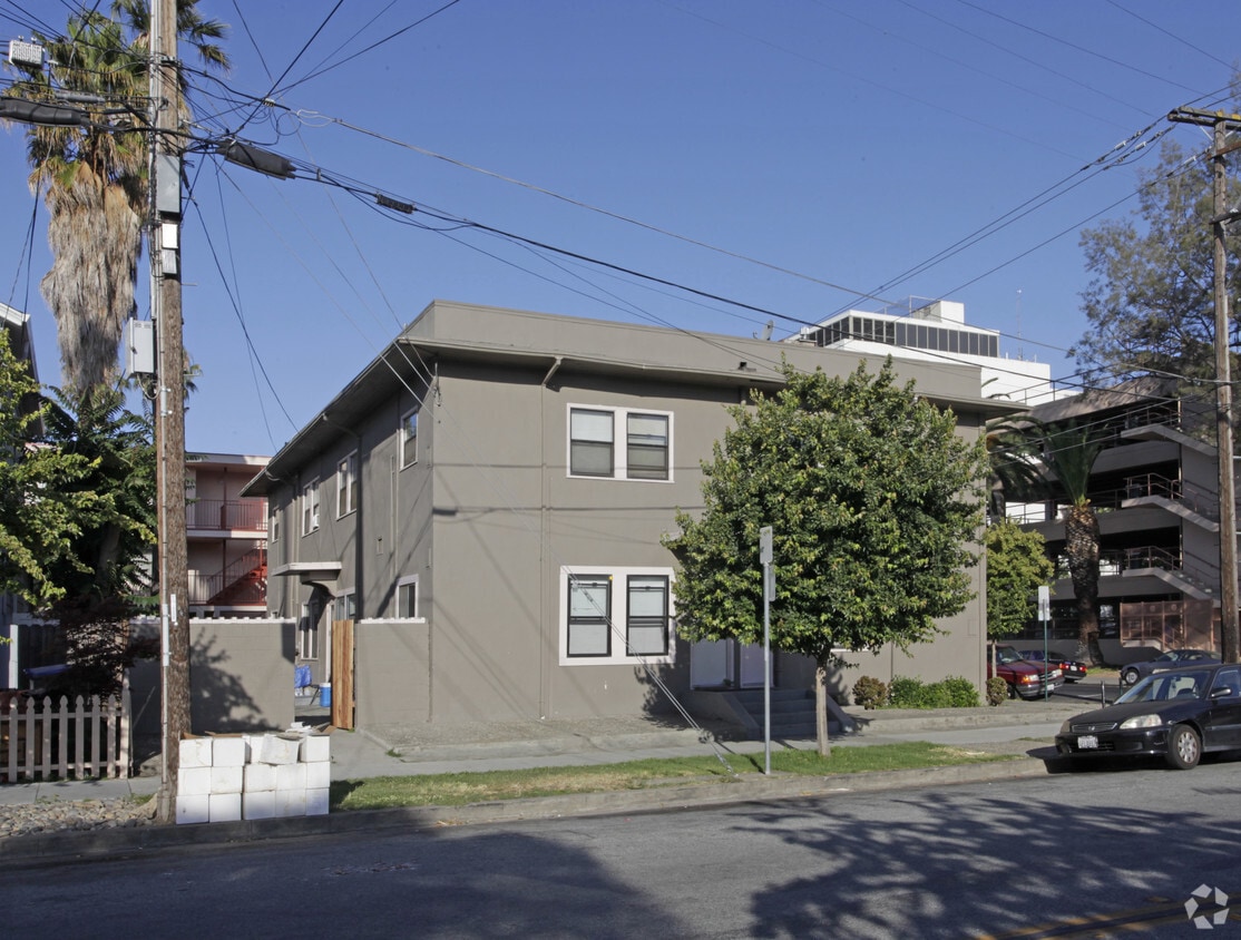 Building Photo - 248 E San Salvador St