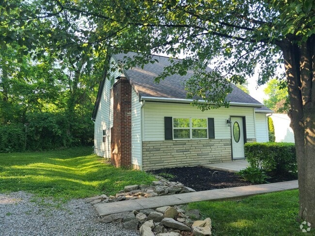 Building Photo - 156 W Cherokee Dr