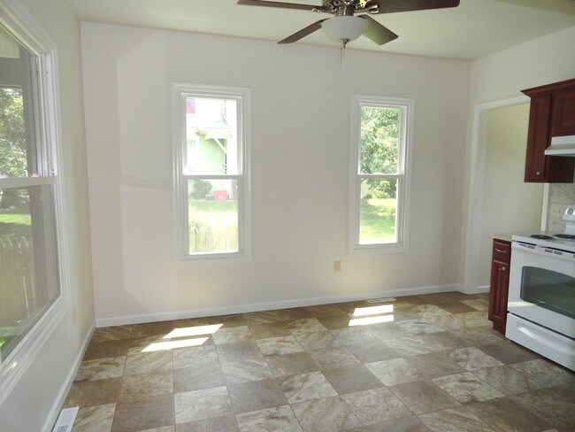 Building Photo - 77 E Main St