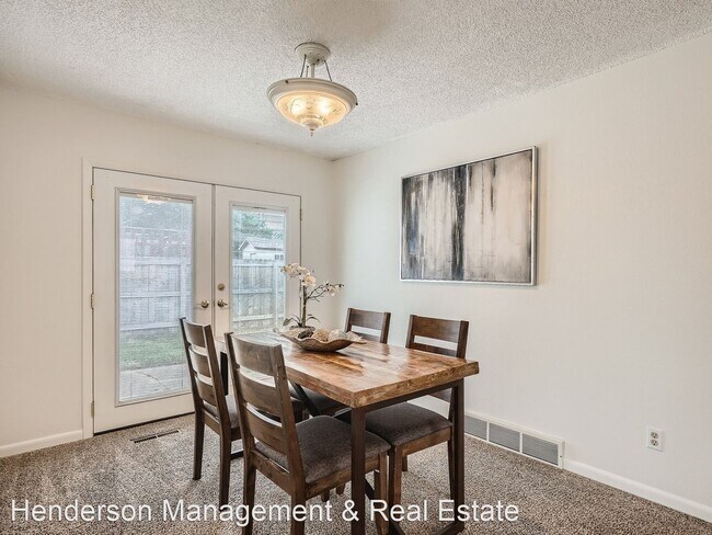 Foto del edificio - 3 br, 2 bath House - 739 43rd Ave