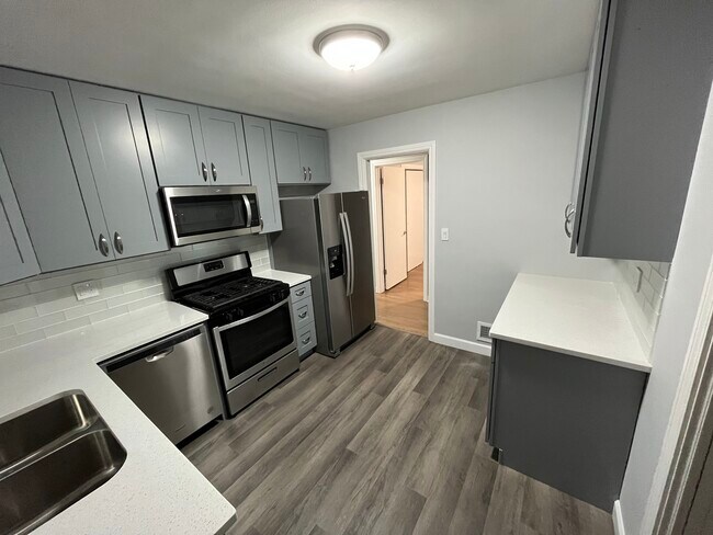 Building Photo - 8212 Kilpatrick Ave