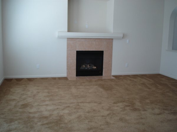 Building Photo - 634 Falling Rock Ct