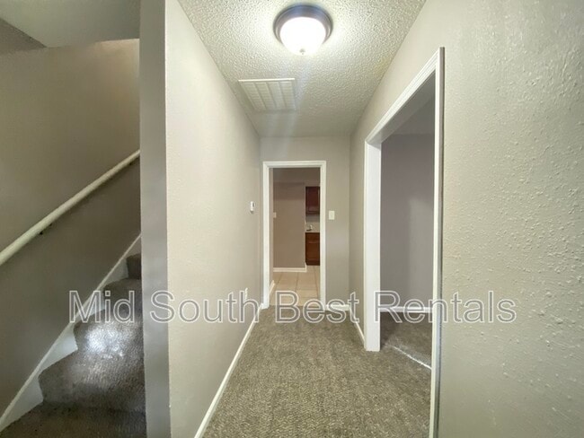 Building Photo - 9022 Reservoir Ct