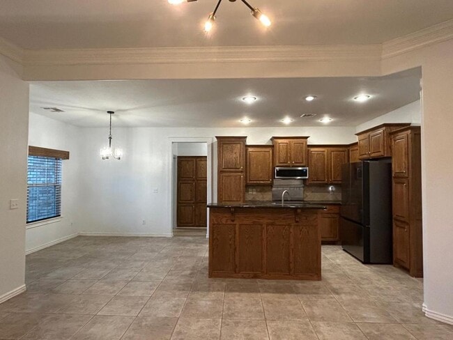 Building Photo - 2617 NW De Bracy Ave