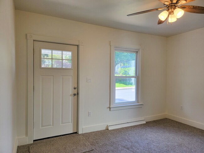 Building Photo - 209 Leaman St