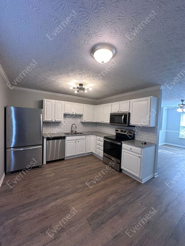 Building Photo - 4211 Sestos Dr