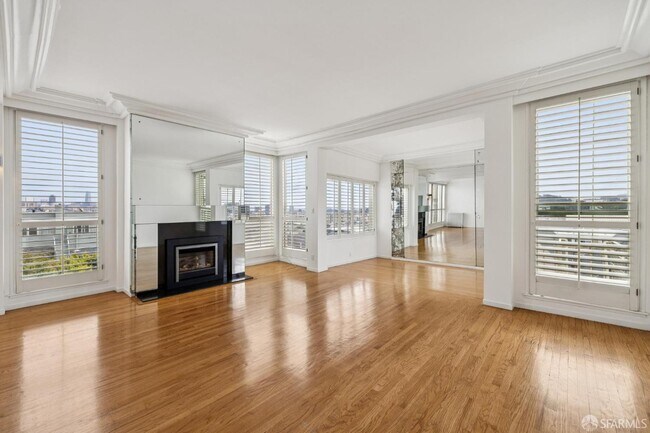 Foto del edificio - 3337 Clay St