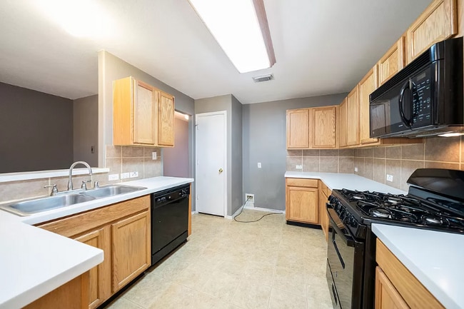 Photo - 506 Salma Ct (Houston, TX) House