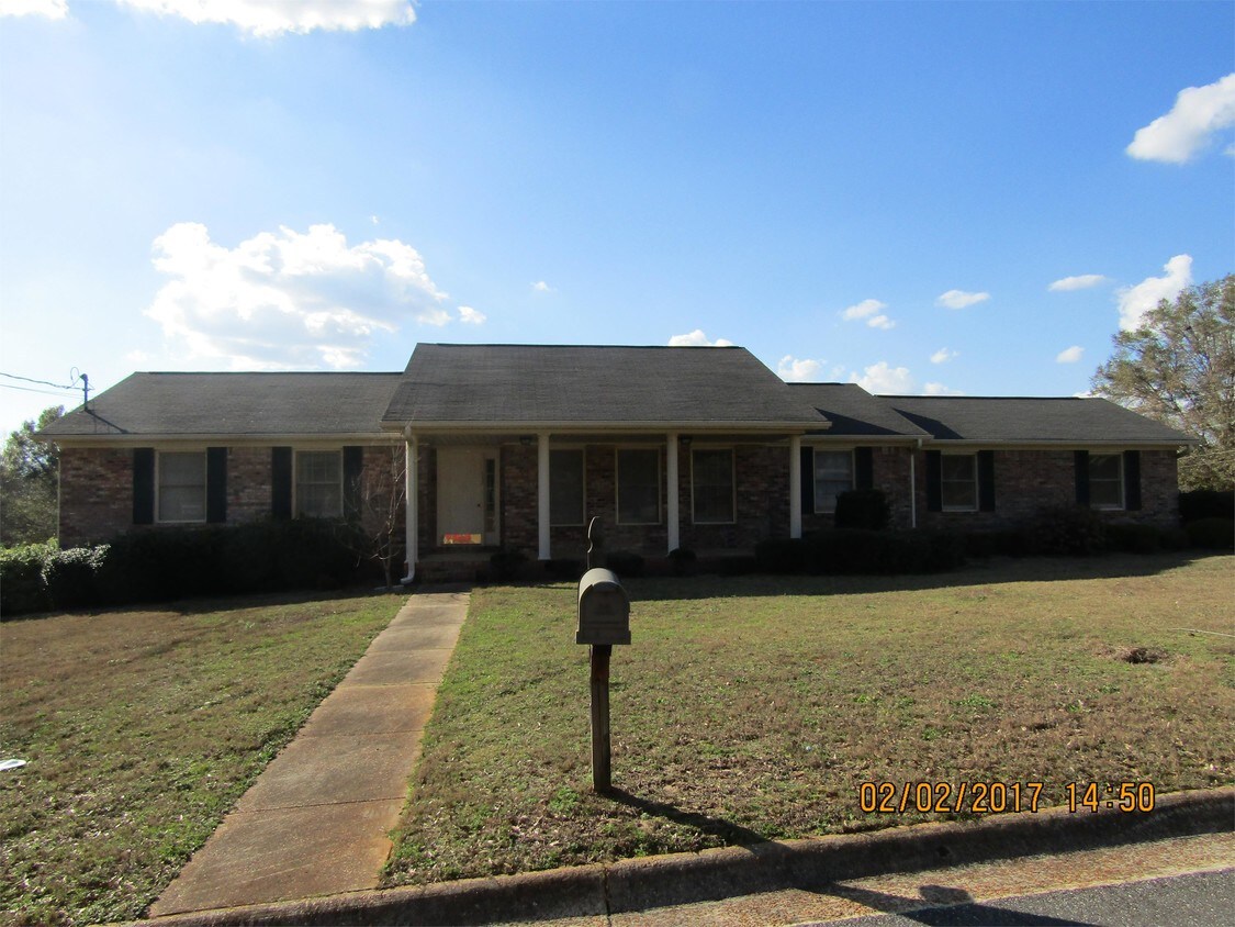 Primary Photo - 117 Fieldbrook Dr
