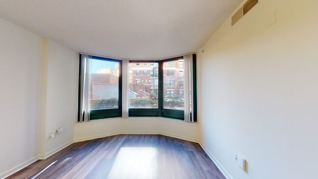 Interior Photo - 1301 Thomas Circle