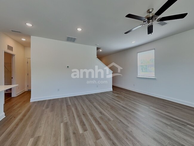 Foto del edificio - 1228 Livengood Wy