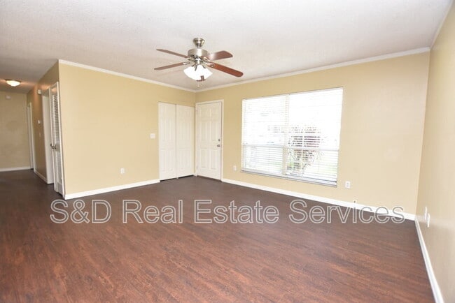 Foto del edificio - 4615 San Antonio Dr