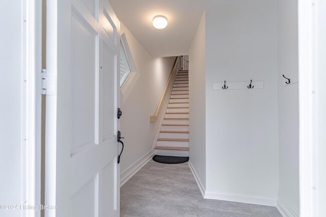 Building Photo - 1804 Frankfort Ave