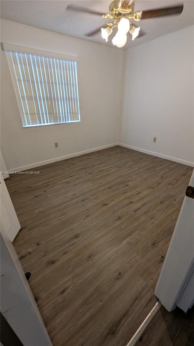 Foto del edificio - 1151 N Liberty Ave