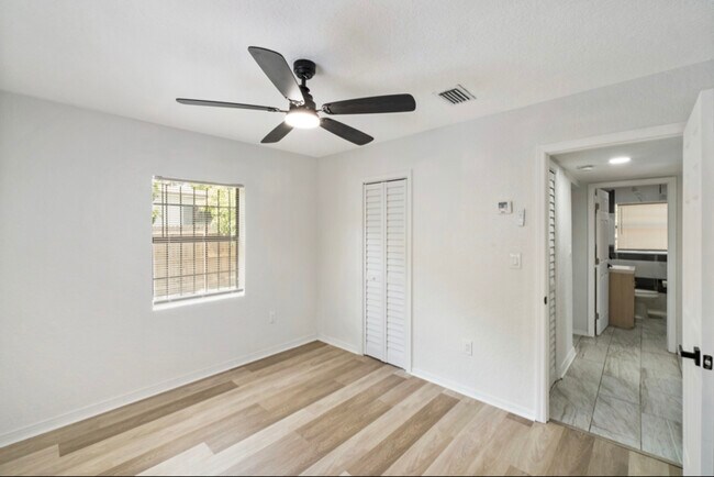 Foto del edificio - 320 Eaton St