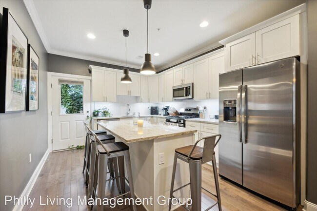 Building Photo - 4 br, 3 bath House - 2137 N Darien Street