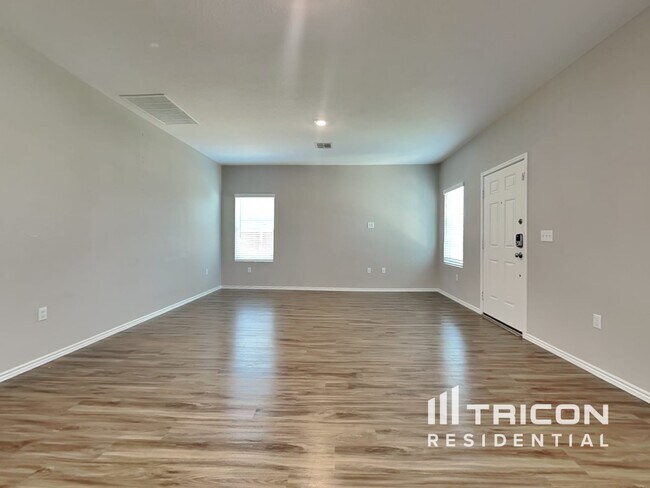 Building Photo - 6024 Rincon St