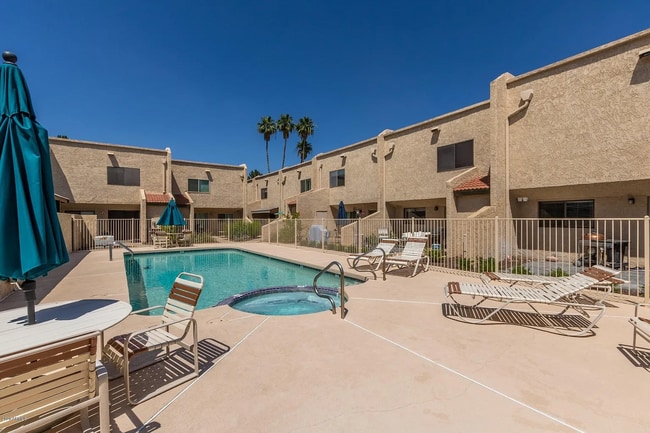 Photo - 4938 N 74th St House