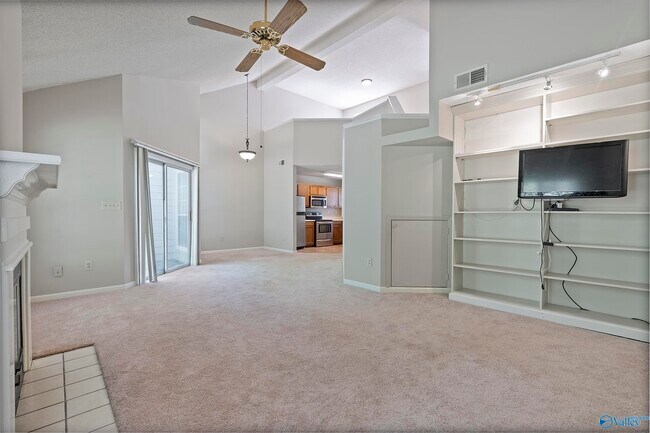 Foto del edificio - 136 Stone Meadow Ln