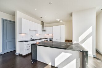 Building Photo - 4521 San Felipe St