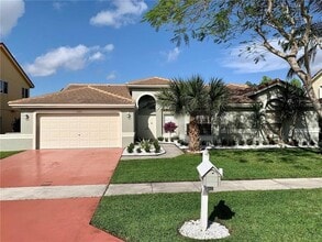 Building Photo - 10841 Fox Glen Dr
