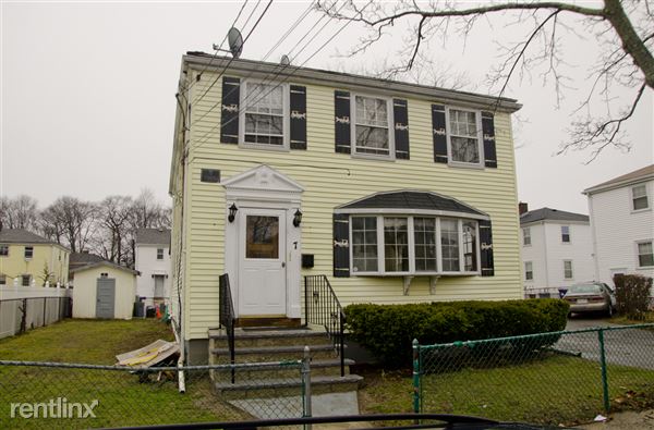 Primary Photo - 7 Meadowbank Ave