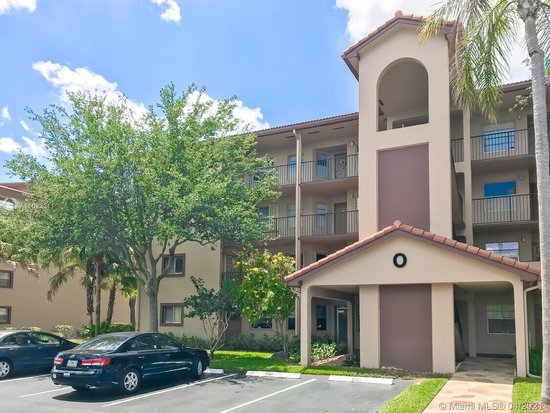 1200 SW 124th Terrace Unit 401O, Pembroke Pines, FL 33027 Condo for