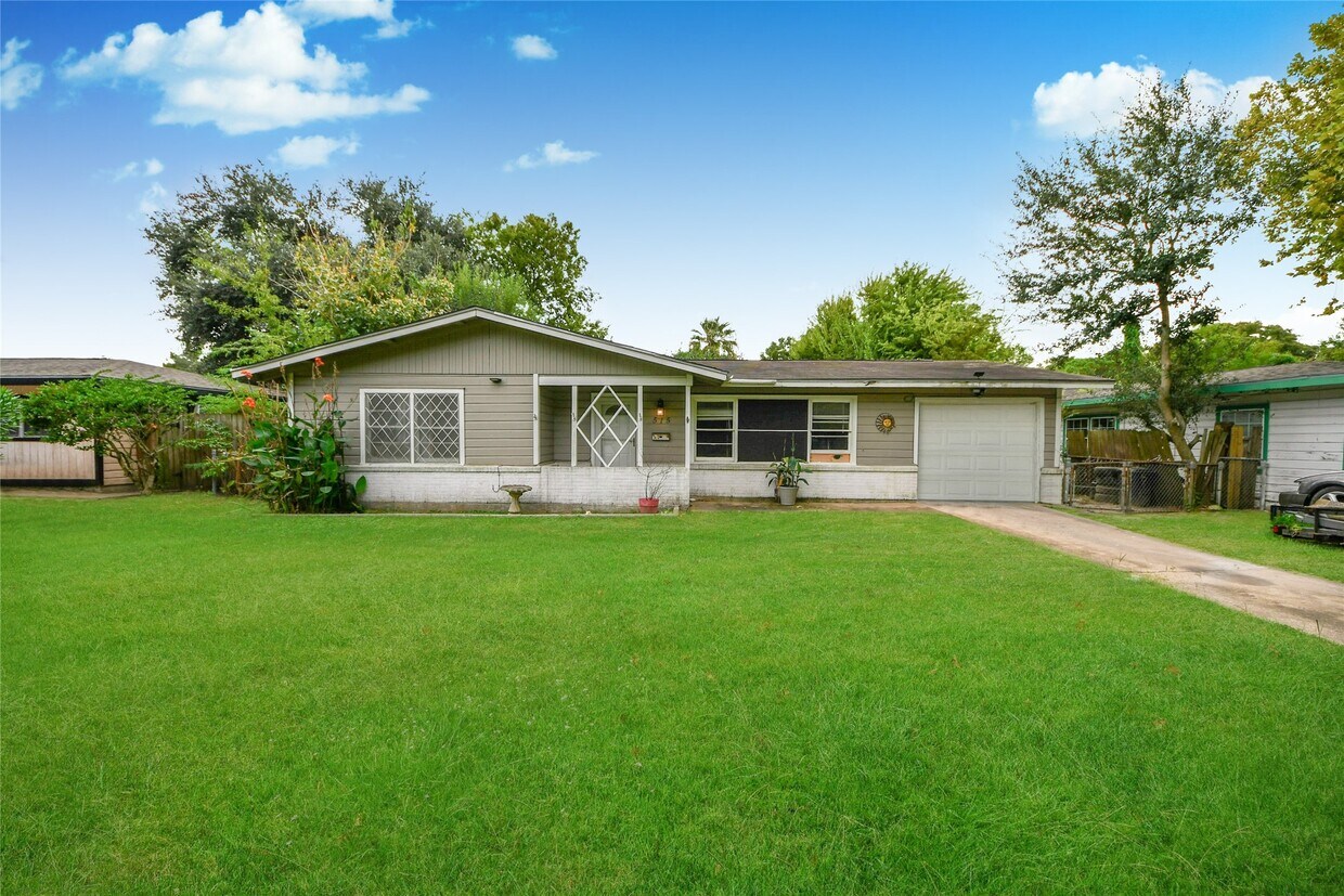 Foto principal - 515 24th Ave N