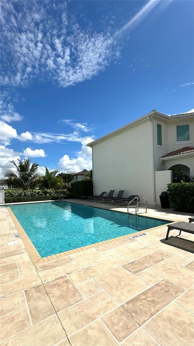 Foto del edificio - 4316 NW 113th Ct