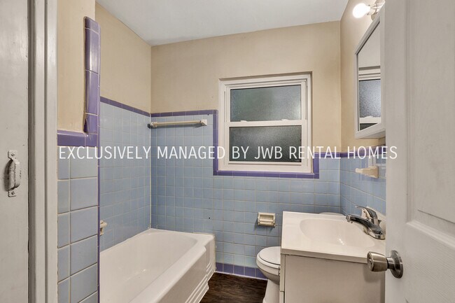 Foto del edificio - 5773 Cherry Laurel Dr