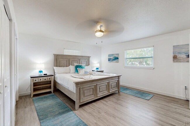 Foto del edificio - 4723 30th Ave E