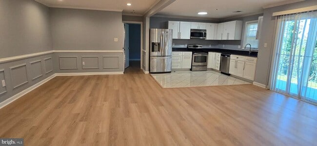 Foto del edificio - 8831 Rusland Ct