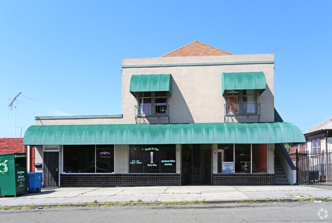Building Photo - 704-710 Ohio St