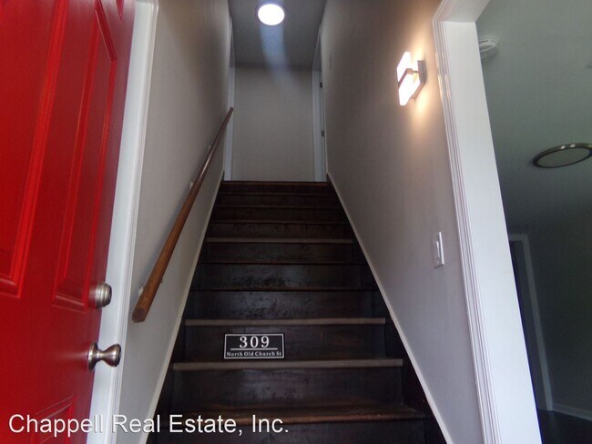 Foto del edificio - 3 br, 1 bath House - 309 N. Old Church St.