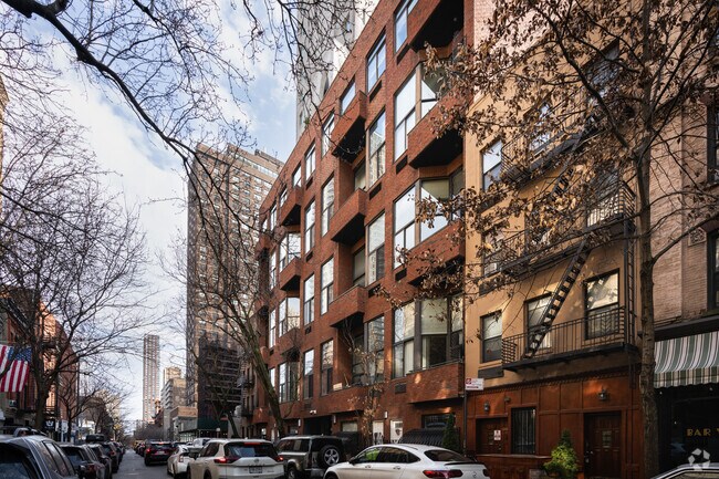 Building Photo - 170 E 88th St