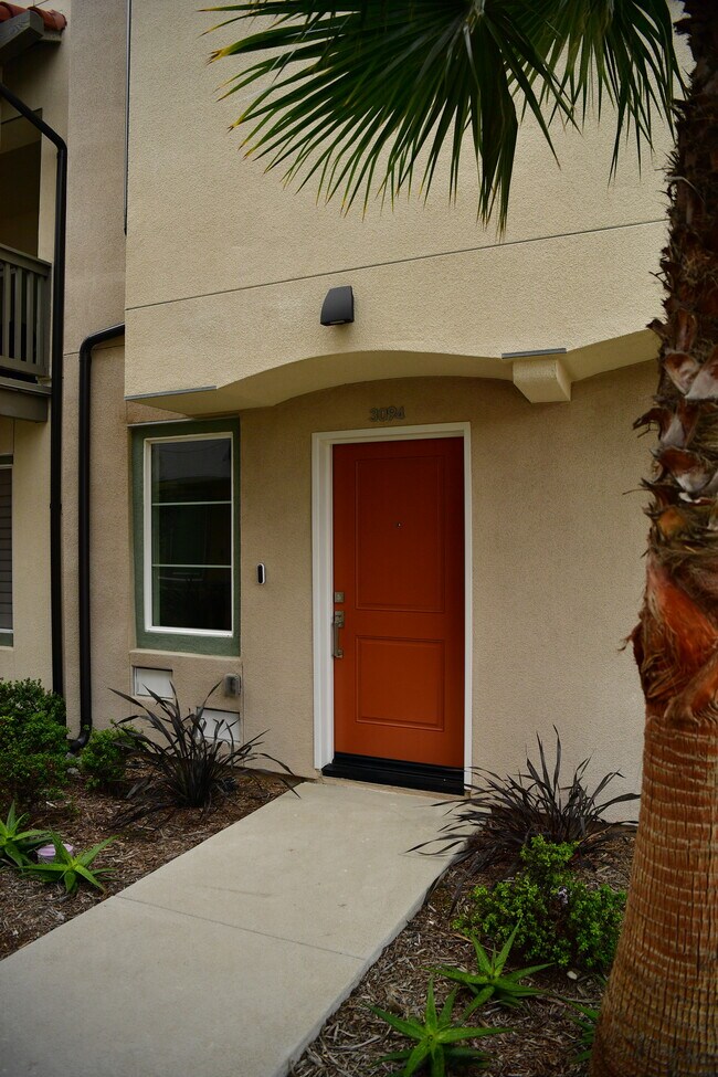 Foto del edificio - 3094 Doheny Way