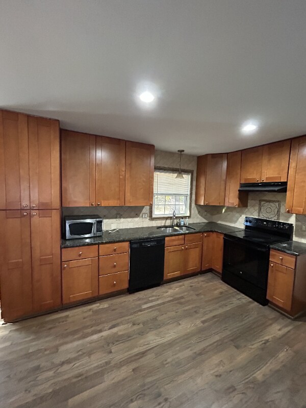 Building Photo - 5305 Tabor Ct