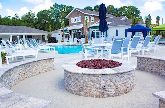 Building Photo - The Palms at Juban Lakes