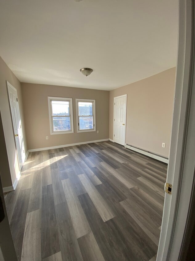 Building Photo - 103 Lyon St