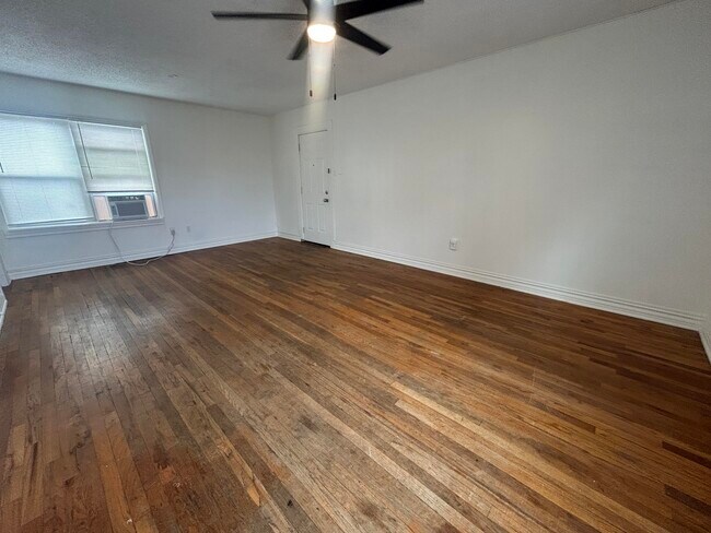 Foto del edificio - 2405 16th St