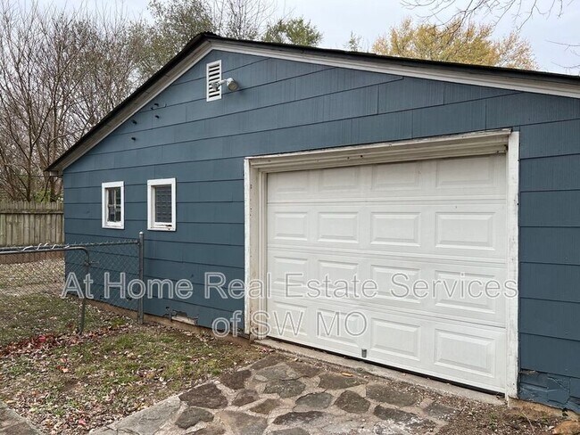 Foto del edificio - 2815 W Madison St