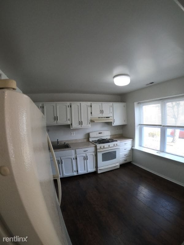 Building Photo - 3 br, 2.5 bath Townhome - 206 Lafayette Dr.