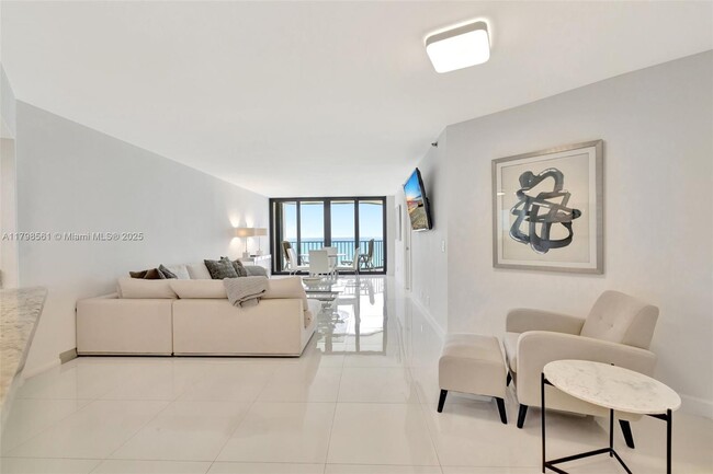 Foto del edificio - 9650 S Ocean Dr