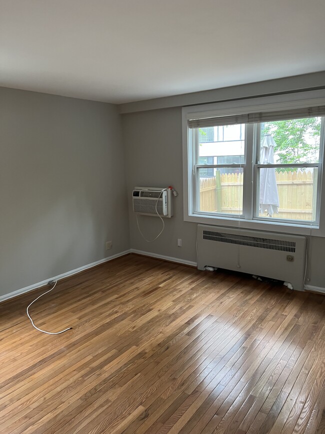 Sala de estar 2 - 104 N George Mason Dr