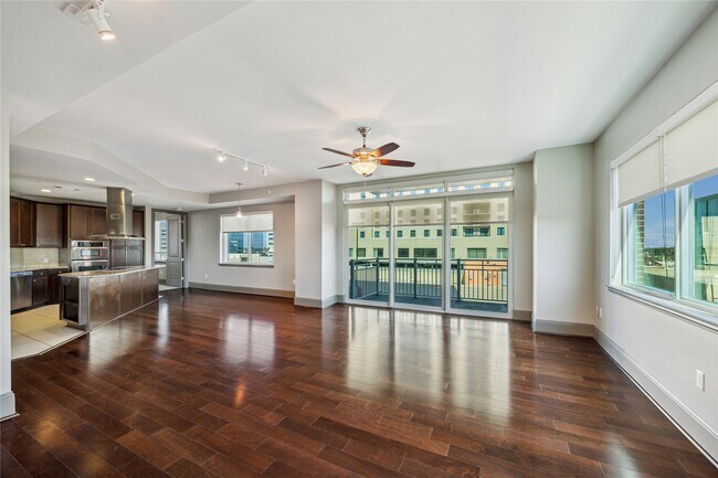 Foto del edificio - 9870 Gaylord Dr