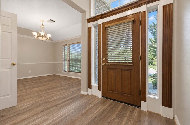 Foto del edificio - 3207 Hickory Knoll Dr