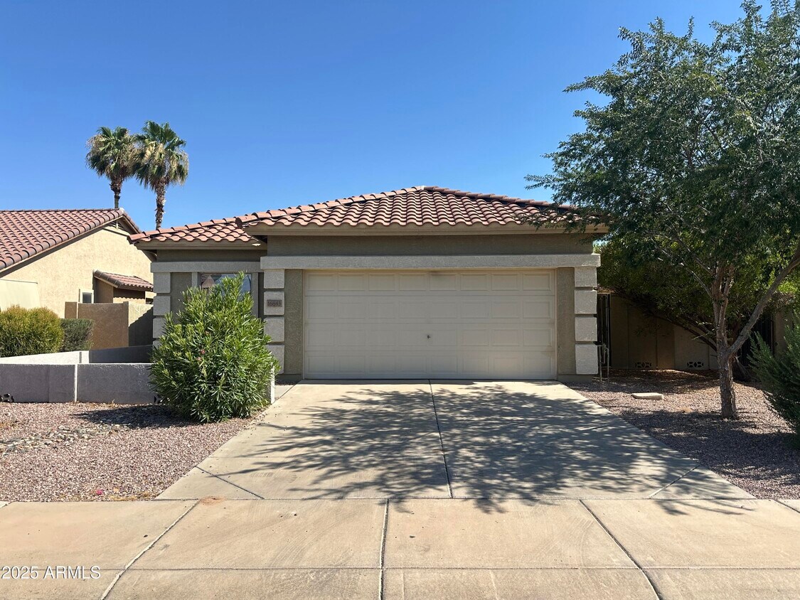 Foto principal - 16843 W Statler St