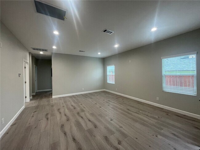 Foto del edificio - 11096 S Dallas Dr