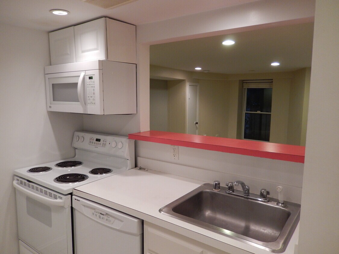 Foto principal - 706 7th St SE