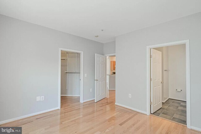 Foto del edificio - 2911 Deer Hollow Way